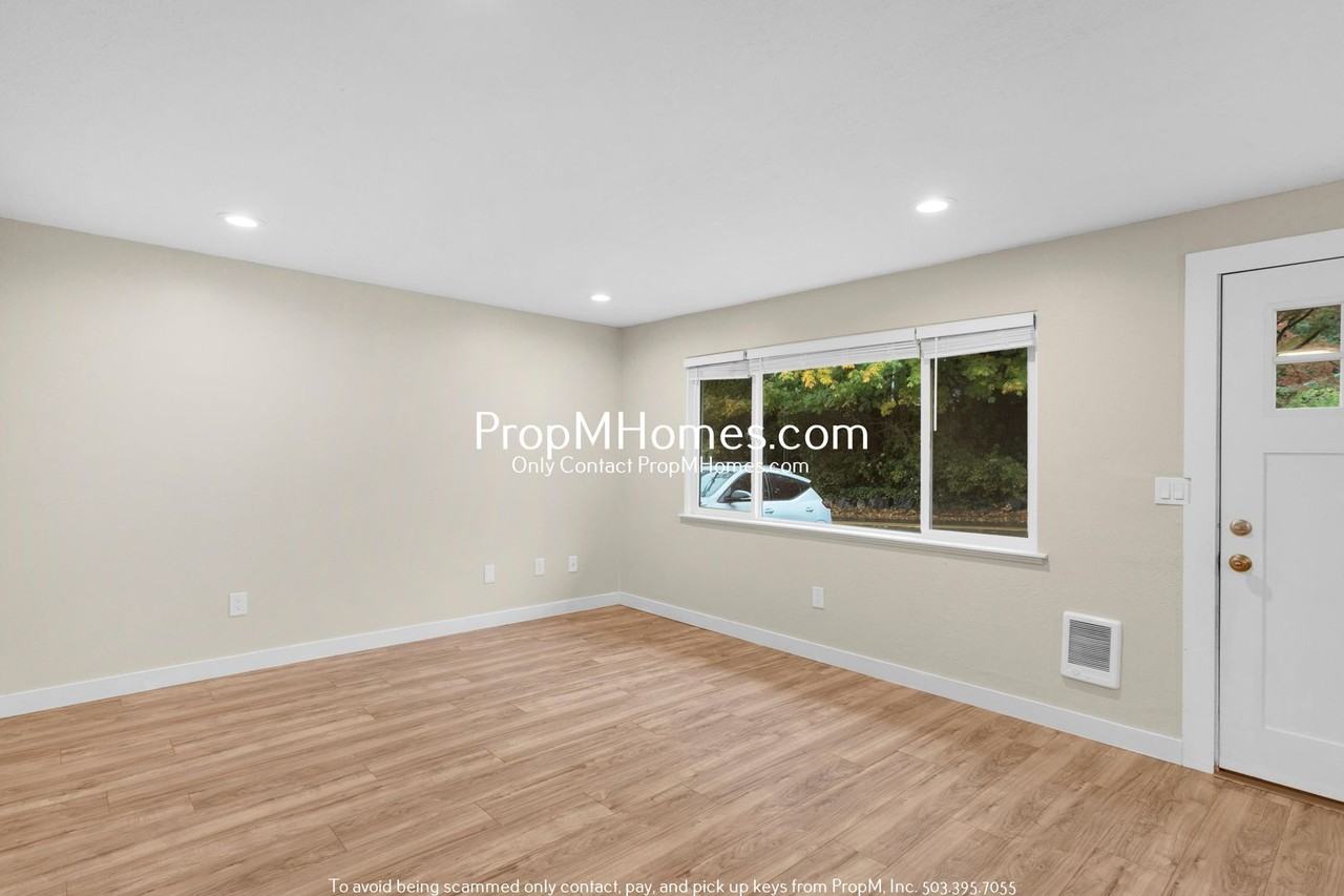 1218 15th St - Photo 2 of 21