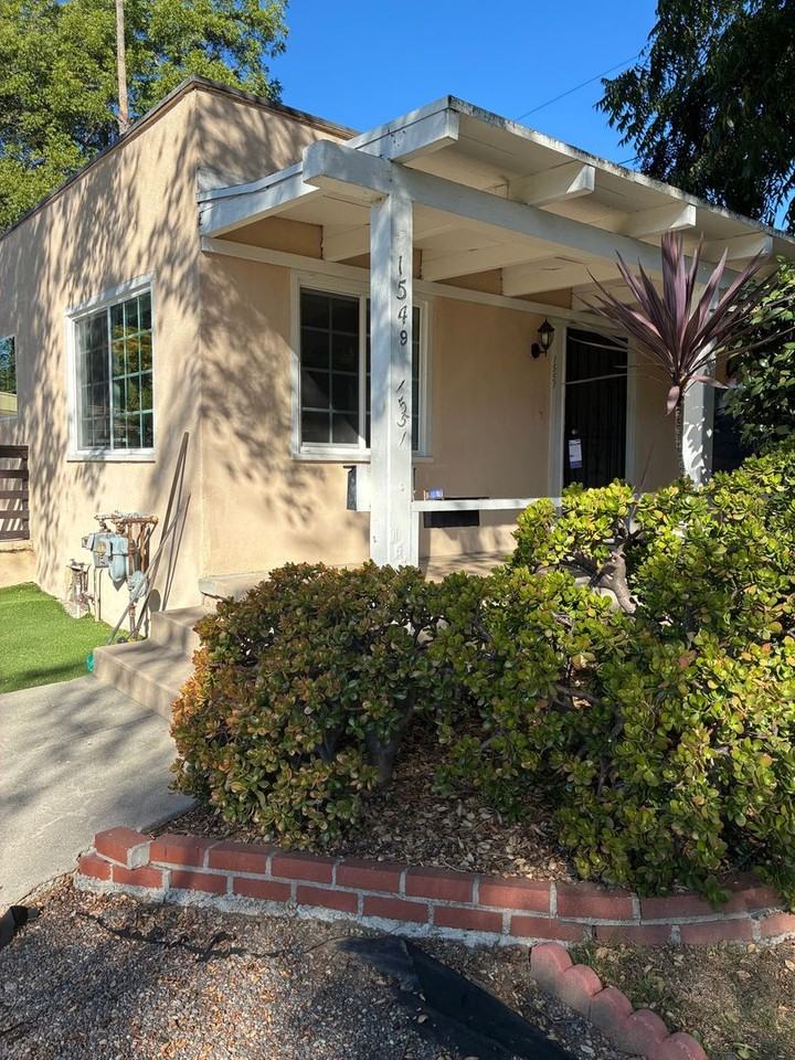 1549 N Mar Vista Ave - Photo 3 of 14