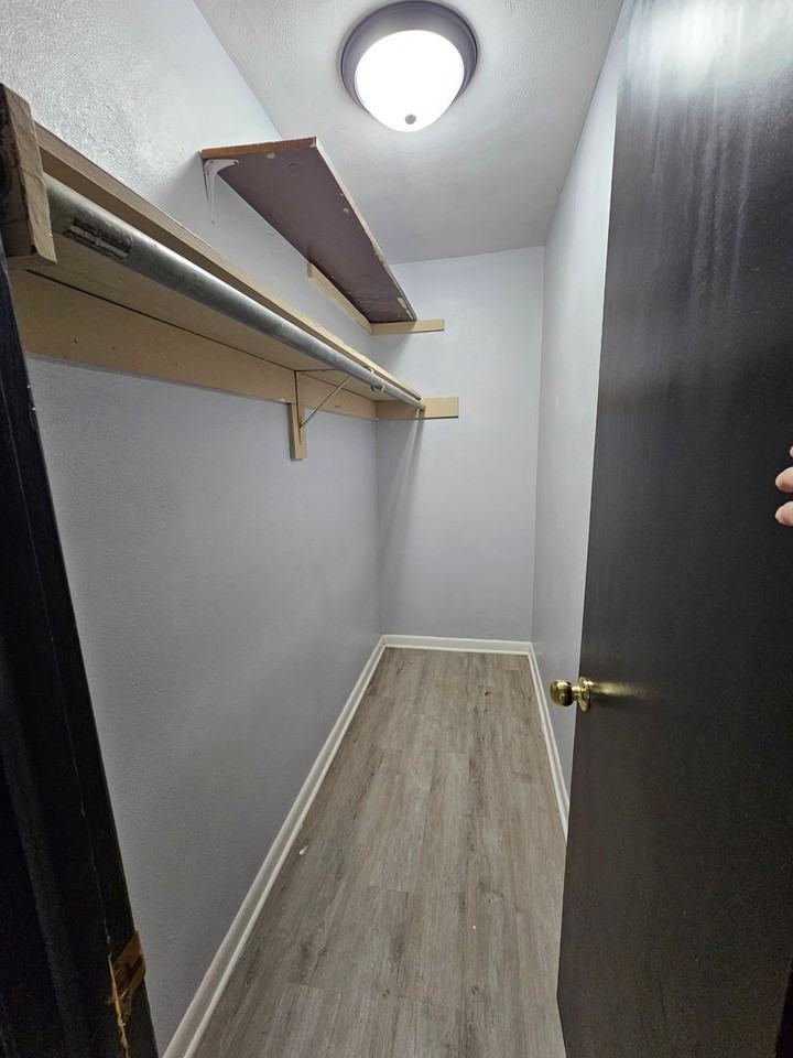 1811 Hall St - Photo 5 of 6