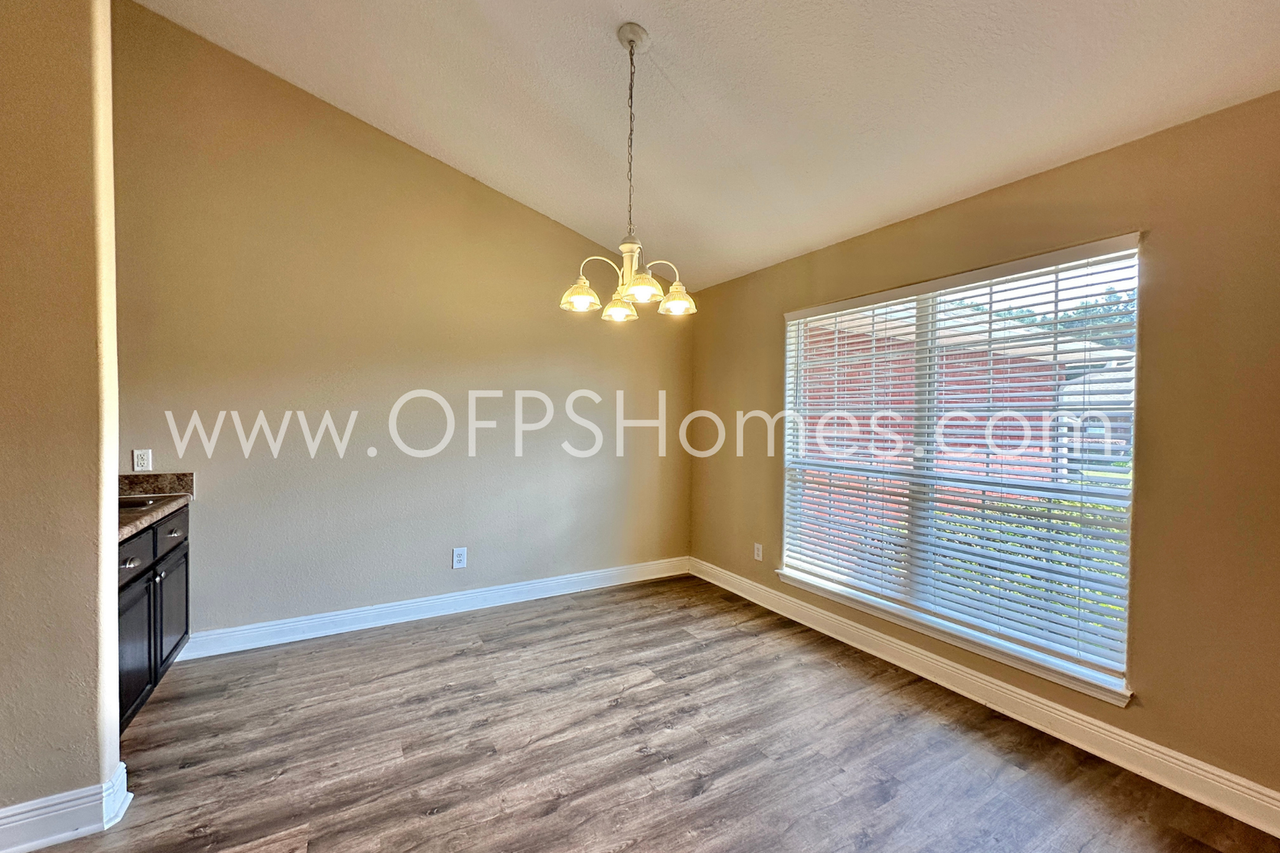 653 Territory Ln - Photo 5 of 24