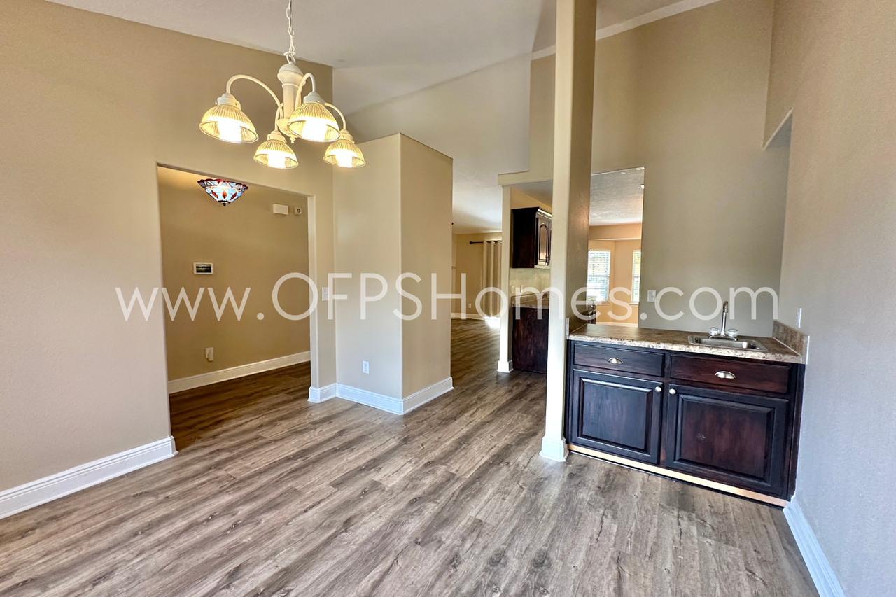 653 Territory Ln - Photo 6 of 24
