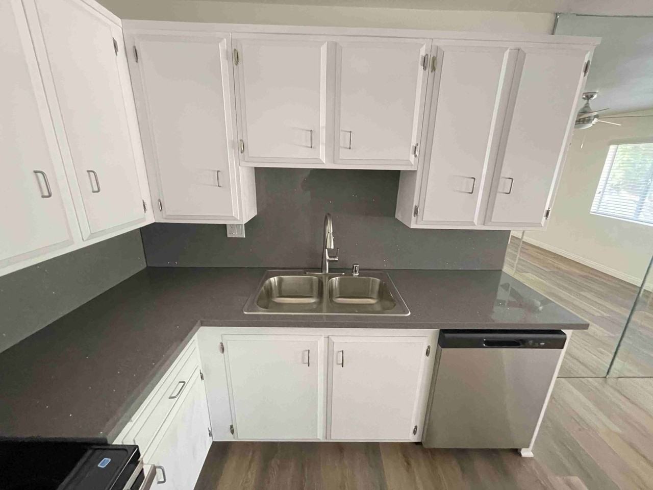 18547 Collins Street #B33 - Photo 4 of 25