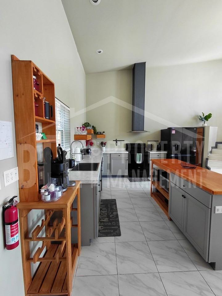 510 Chisholm Trl - Photo 3 of 18