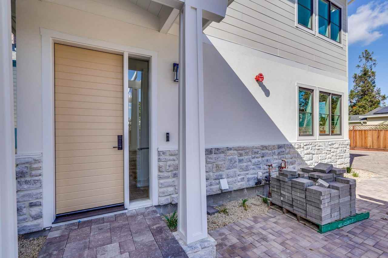 505 Beech St - Photo 6 of 27
