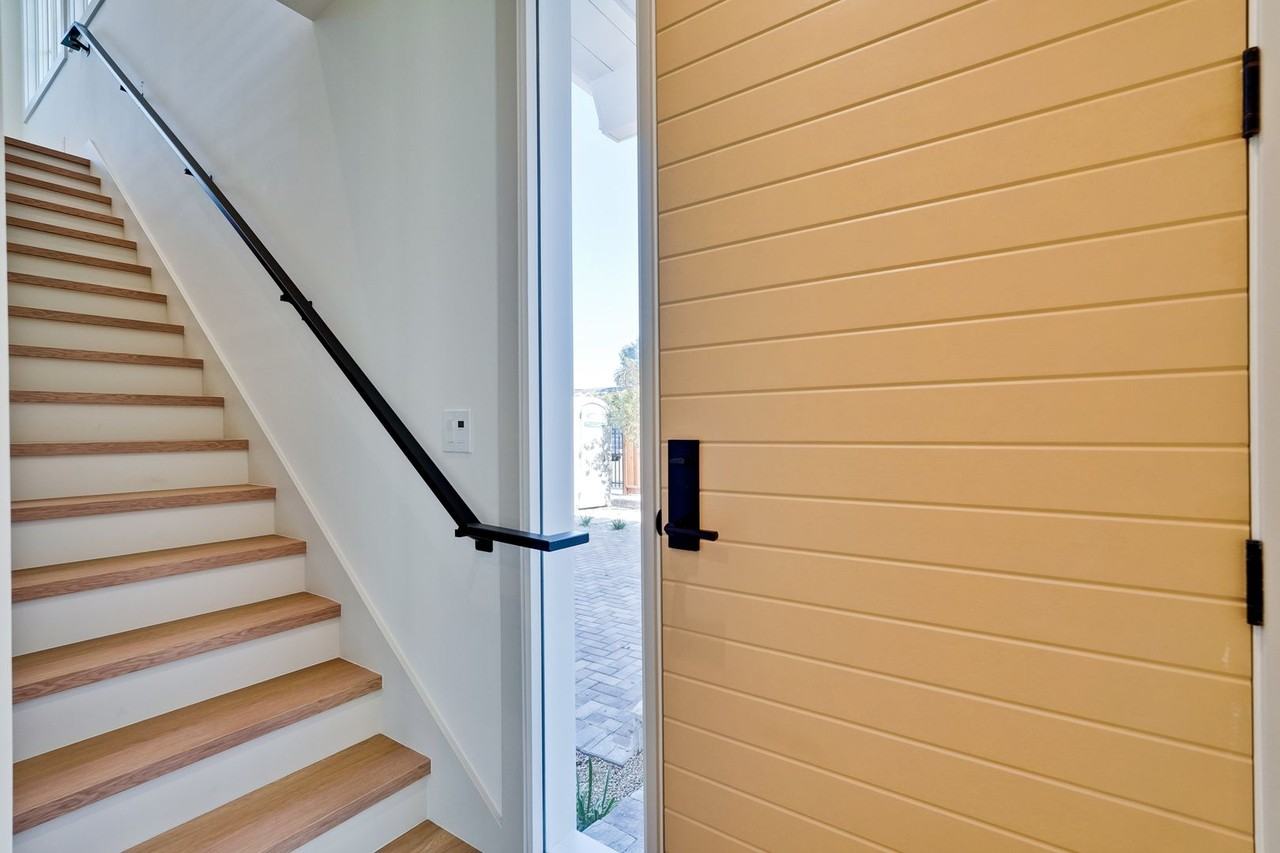 505 Beech St - Photo 7 of 27