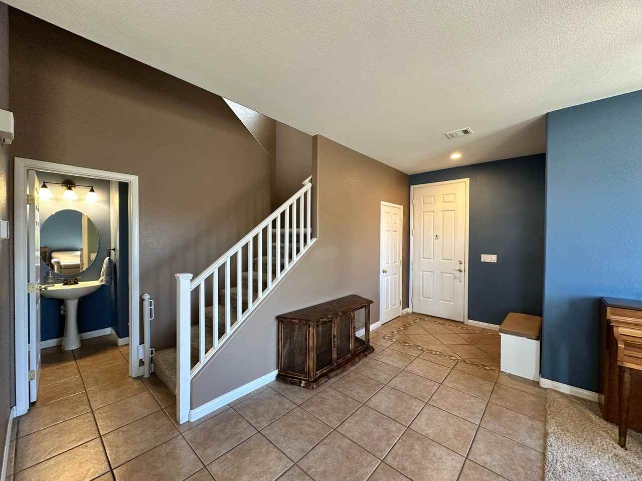 1380 Haven Green Ct - Photo 7 of 33