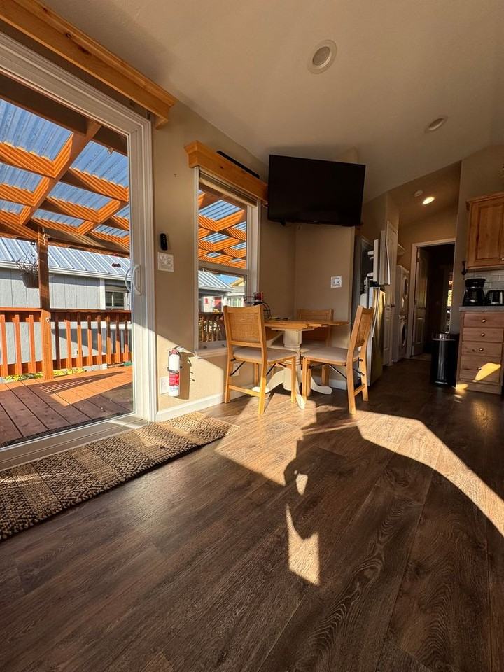 11 Pond Ln - Photo 7 of 28