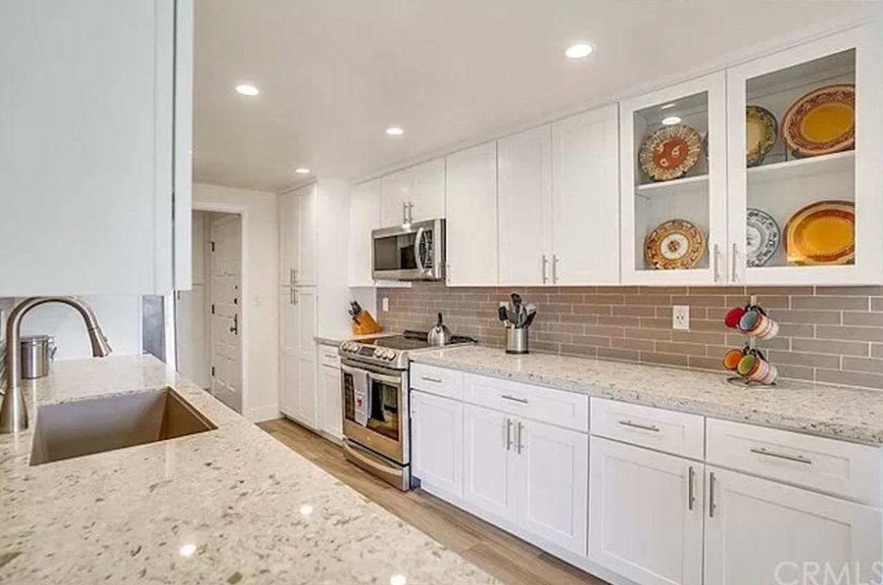 2015 E Broadway #302 - Photo 7 of 17