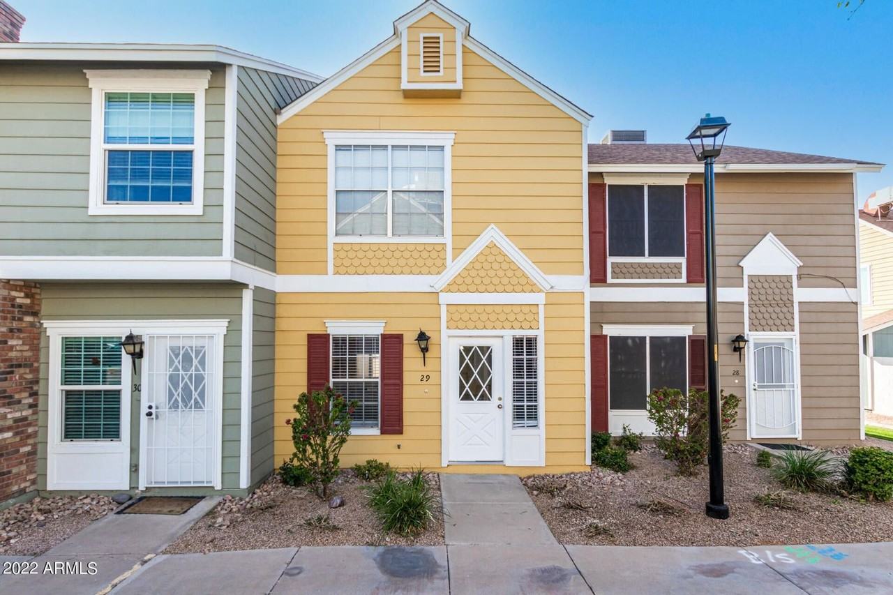 1970 N Hartford St #29