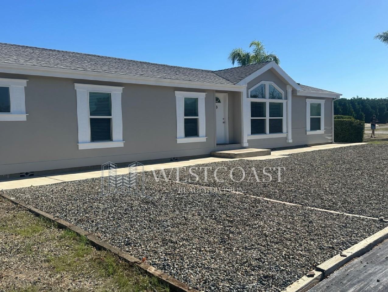 41644 Valencia Way - Photo 2 of 29