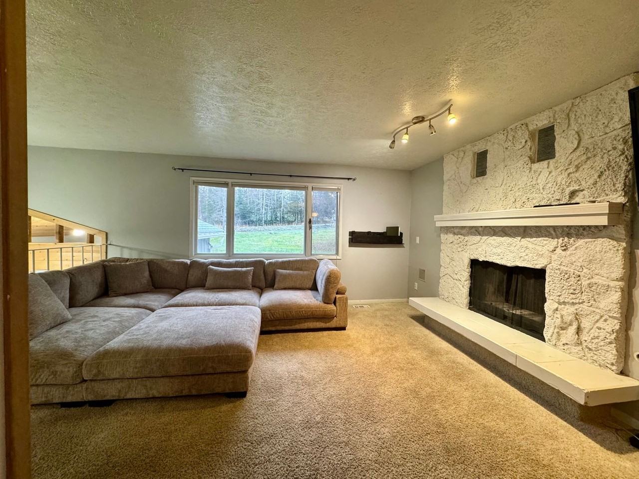 33085 Community College Dr - Photo 3 of 16