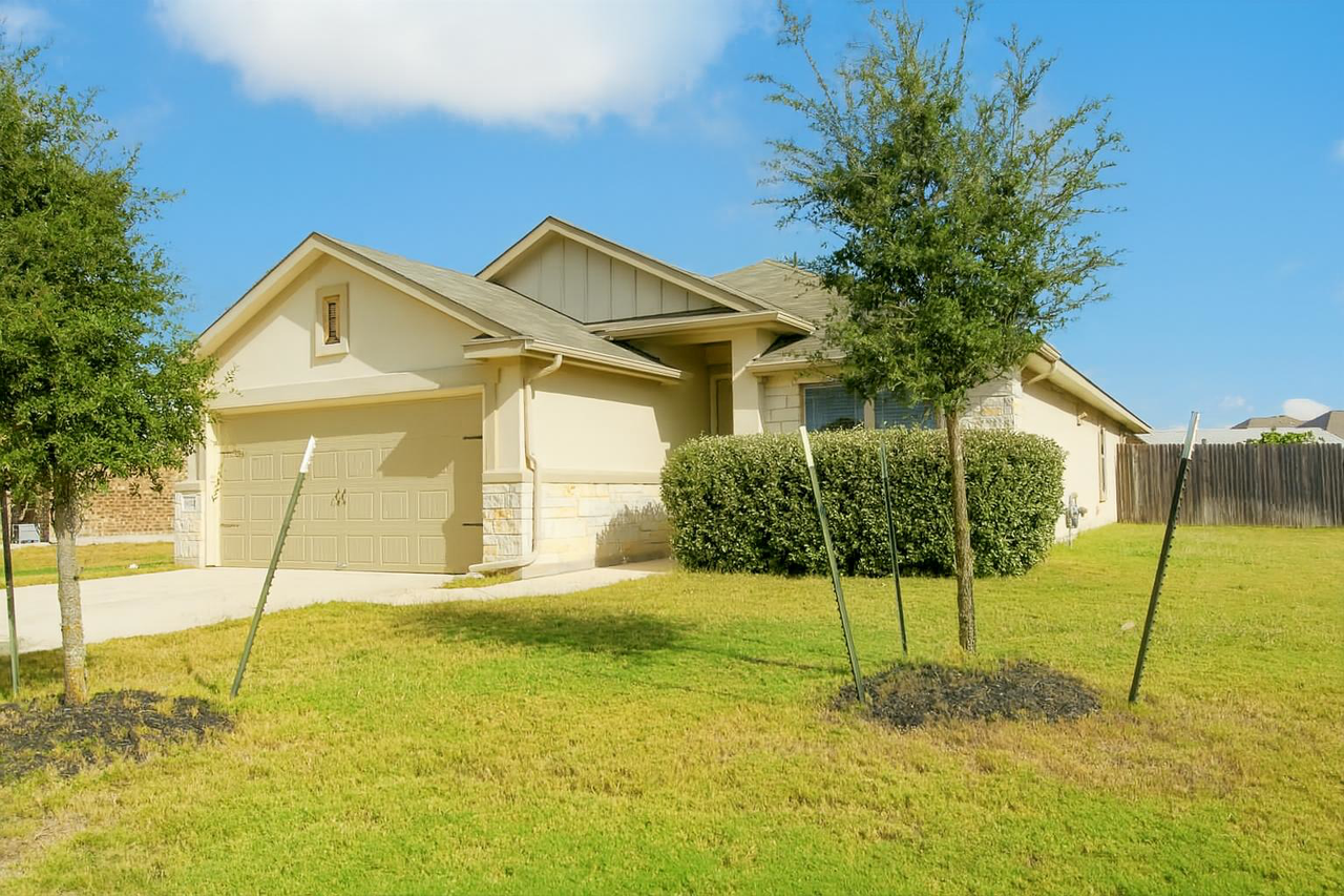 6032 Genova Pl #NA - Photo 2 of 31