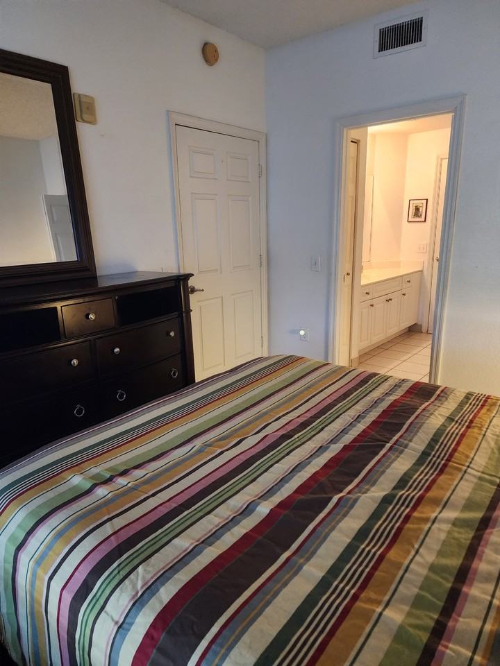 Veronia Drive Shared Space - Photo 3 of 15