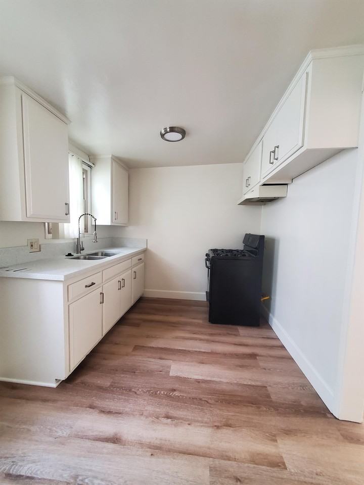 620 Imperial - Photo 2 of 9