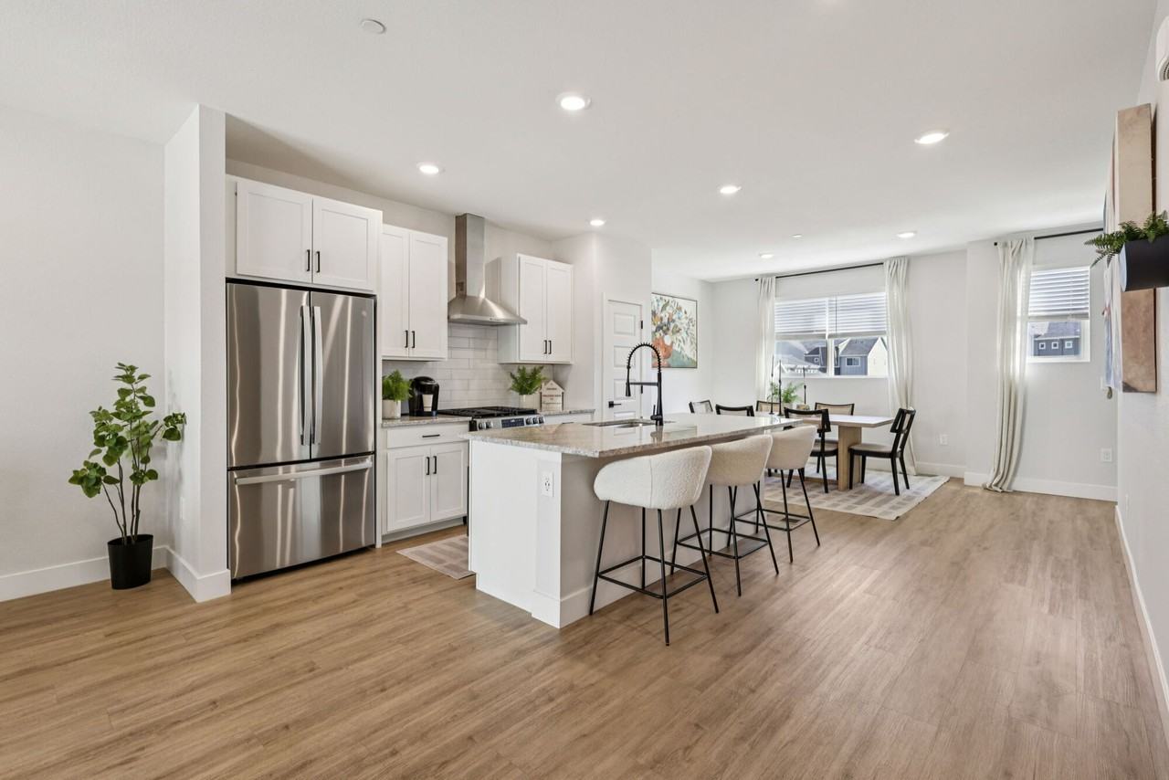 BB Living Trails Edge - Photo 3 of 28