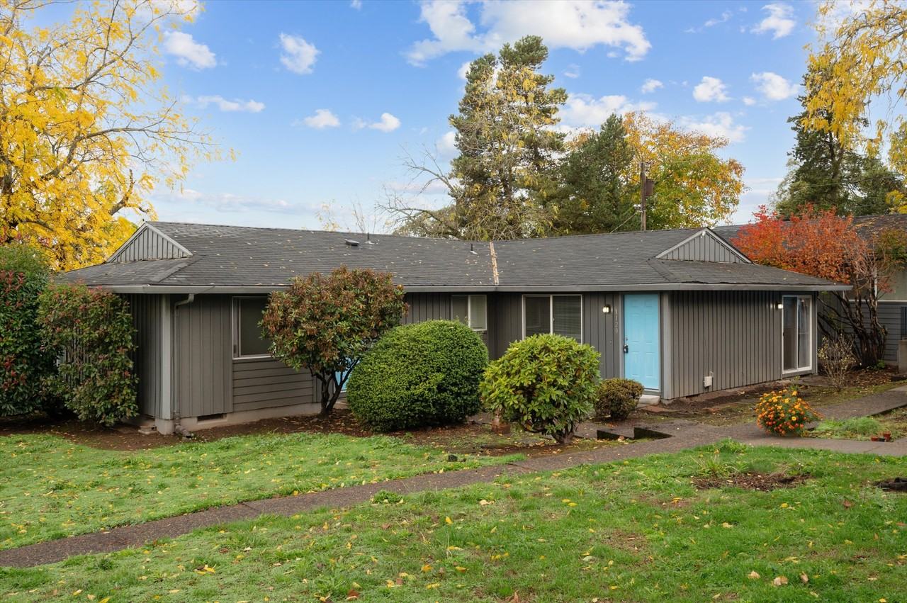 Kelsey Court - Photo 2 of 18