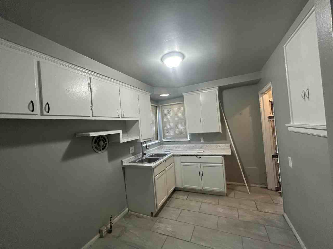 9961 Vaughan Street - Photo 3 of 23