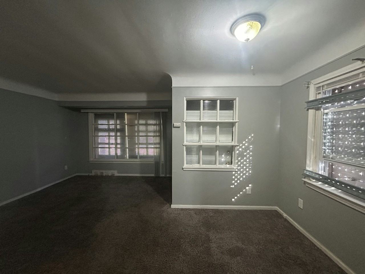 9961 Vaughan Street - Photo 5 of 23