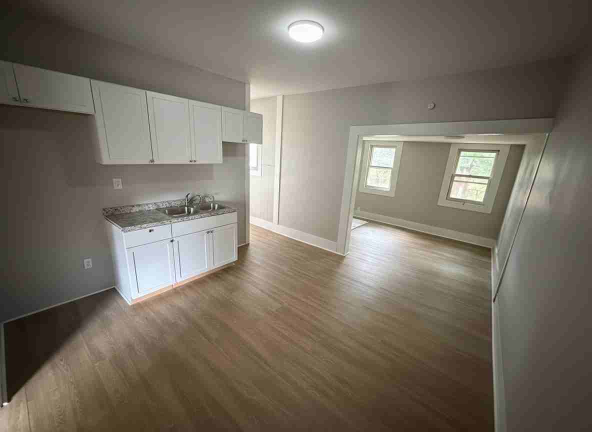 519 South Roosevelt Avenue - Photo 2 of 14