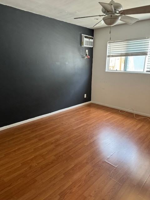 725 North Sycamore Avenue - Photo 7 of 19