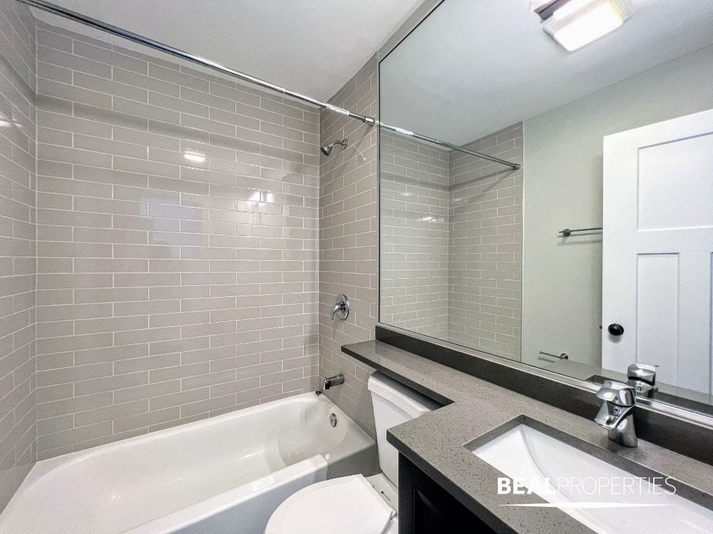 532 West Surf Street, Unit 1 - Photo 7 of 9