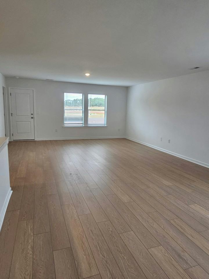 184 Labrador Lane - Photo 4 of 25