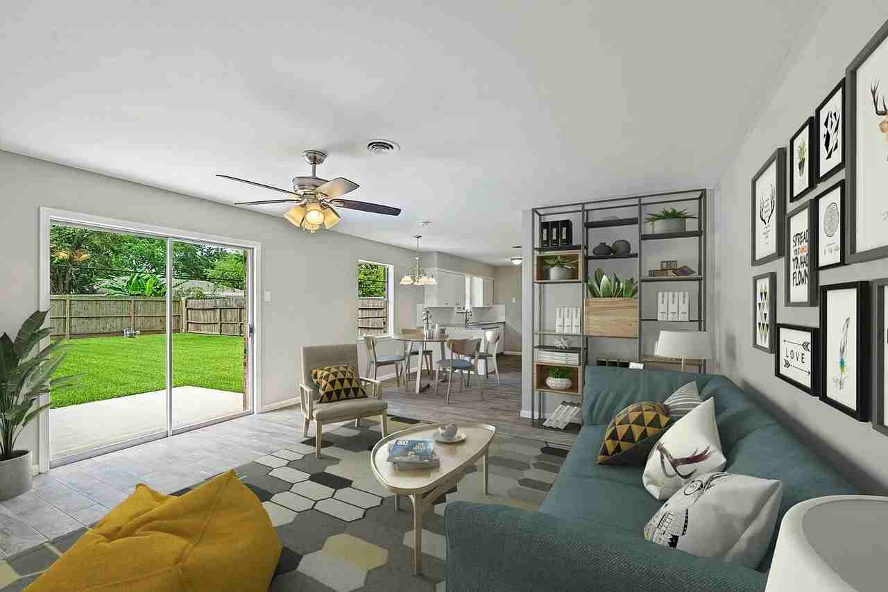 5815 Effingham Dr - Photo 5 of 12