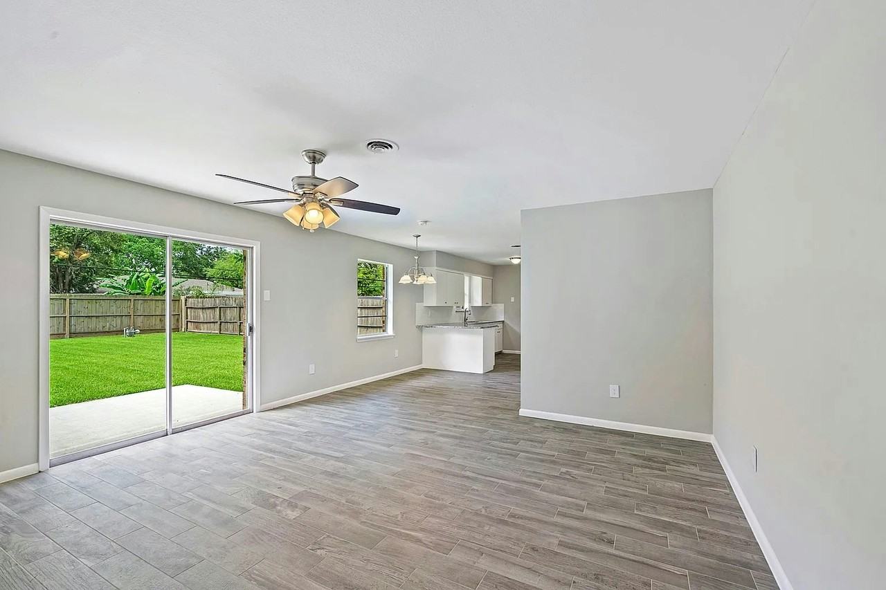 5815 Effingham Dr - Photo 6 of 12