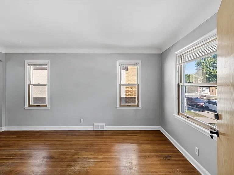 5212 Bloomington Ave - Photo 3 of 17