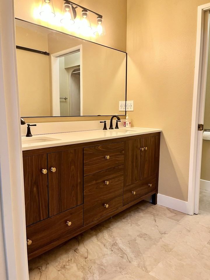 13806 NW 10th Ct Unit C - Photo 5 of 7