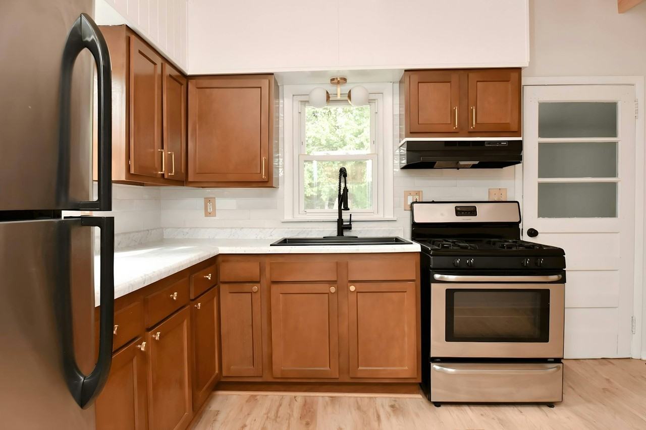 1431 E Rouse Ave - Photo 6 of 24