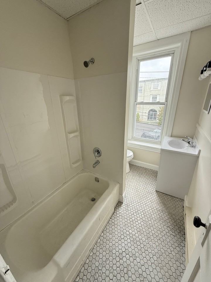 34-36 South Mulberry Street - Photo 3 of 22