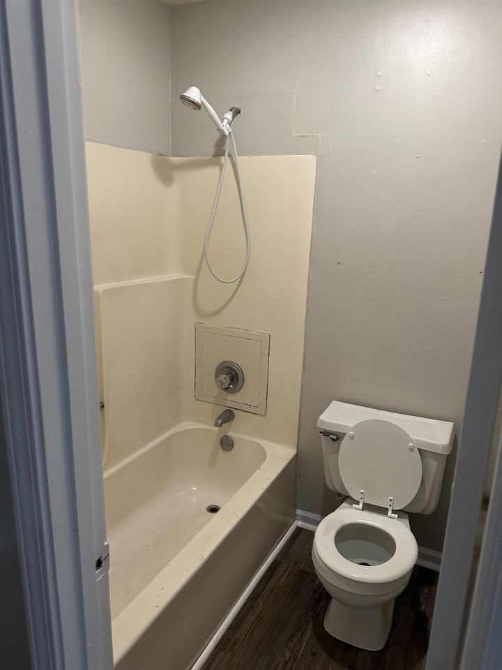 33 Holiday Drive - Photo 3 of 3