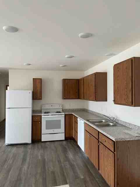 Greenfield Estates 1 - Photo 6 of 48