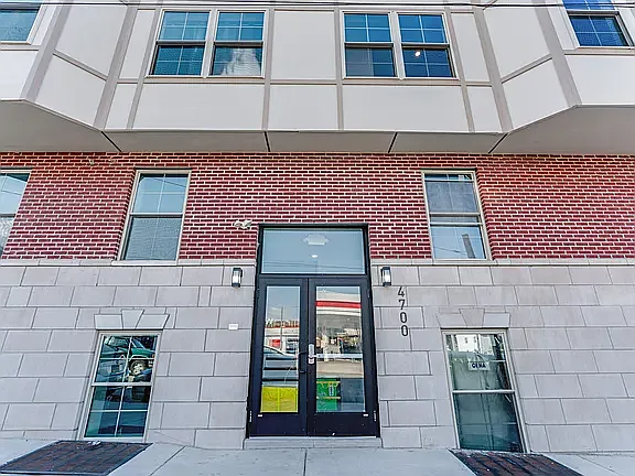 4701 Chestnut Street #10 - Photo 4 of 15