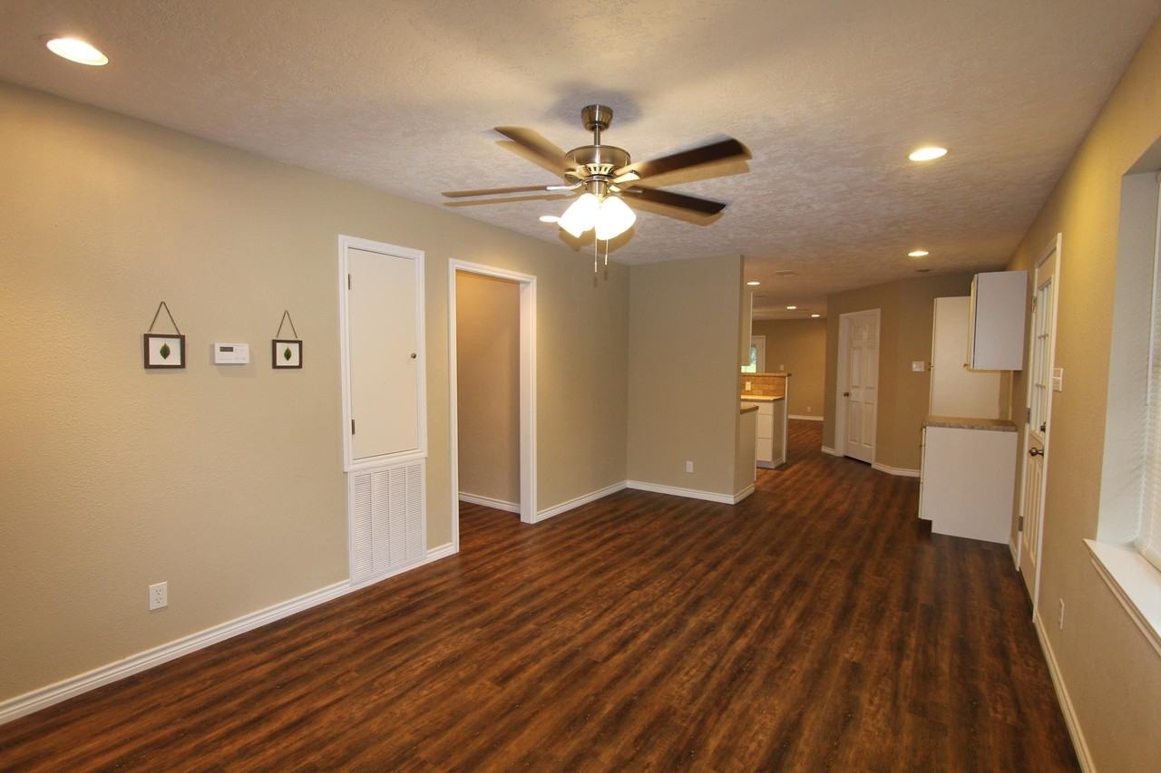 4062 Fm 92 - Photo 4 of 23