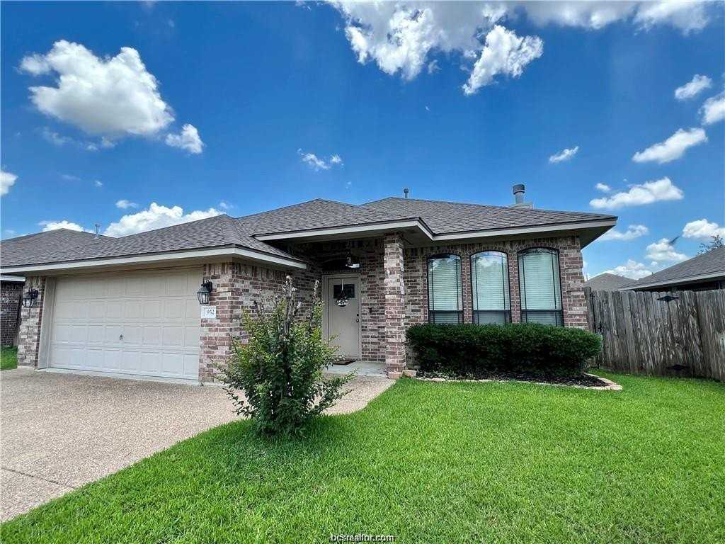 952 Dove Landing Ave - Photo 2 of 16