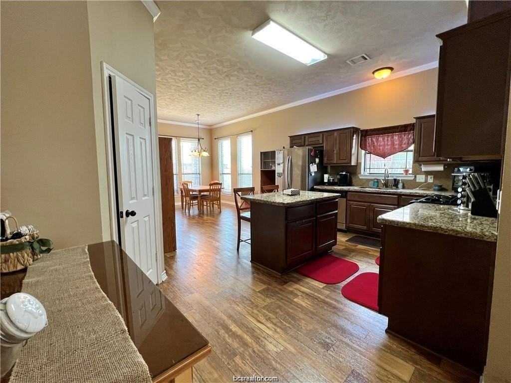 952 Dove Landing Ave - Photo 5 of 16