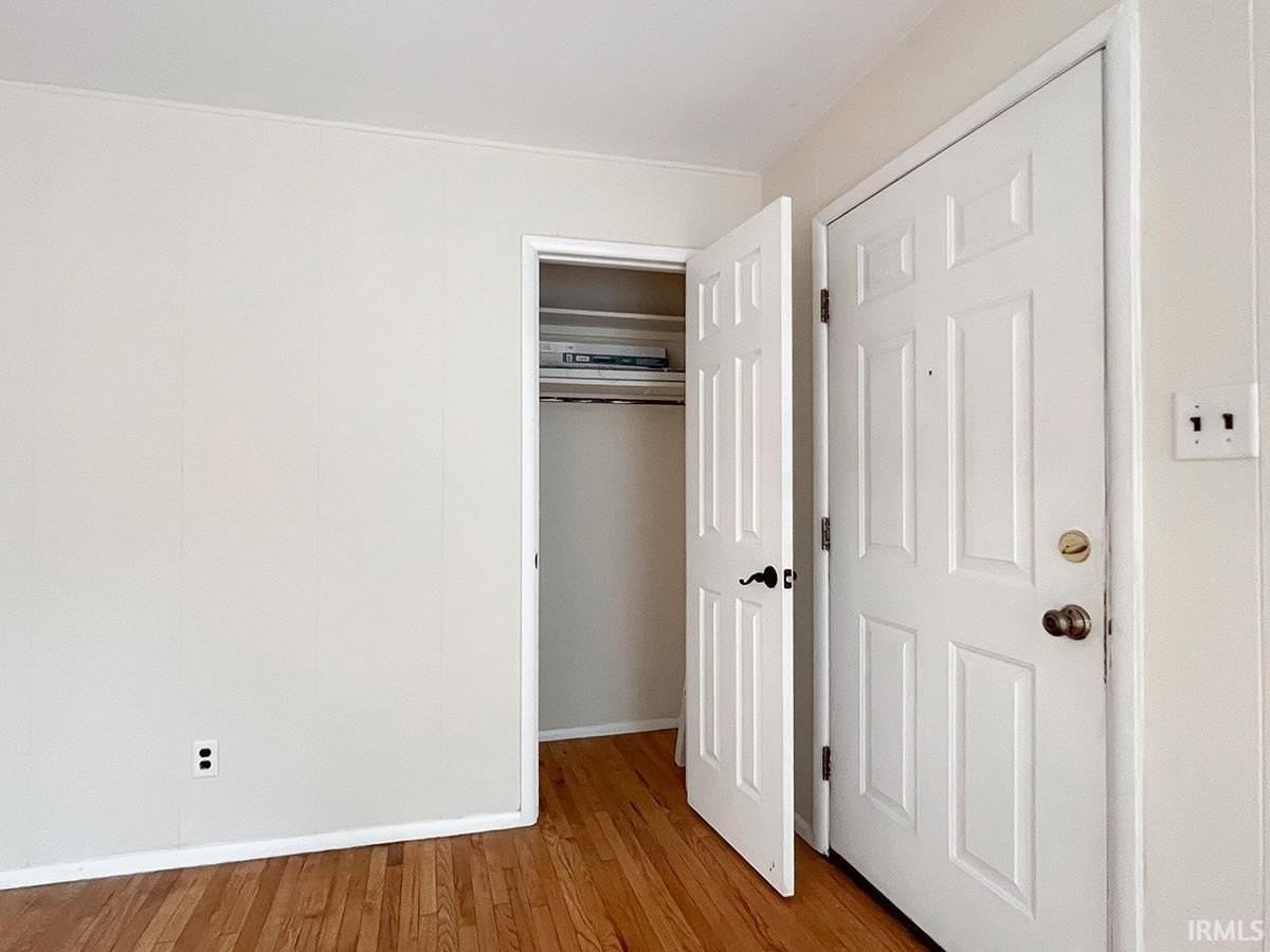 2519 East 7th Street - Photo 5 of 37