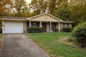 featured image of 11615 Ashwood Dr