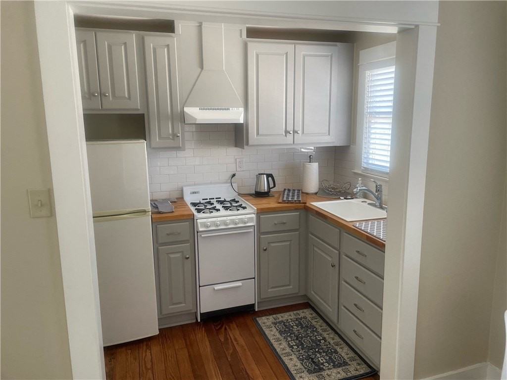 305 Atlantic St Unit B #B - Photo 3 of 7