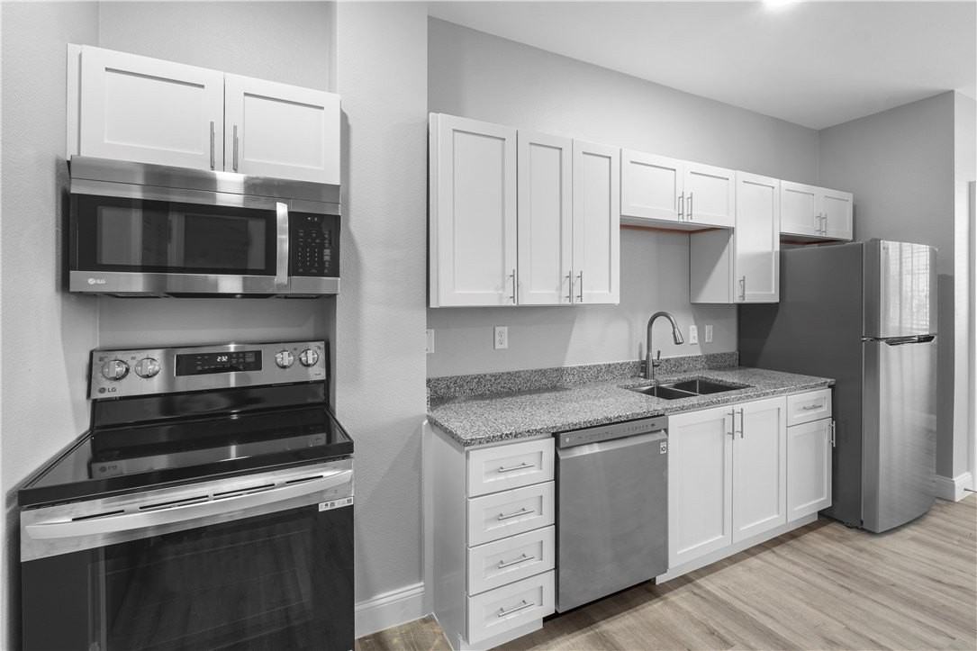 1801 South Staples Street - Photo 4 of 16