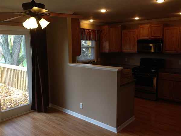 4815 32nd Ave - Photo 3 of 10