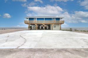 featured image of 2445 Laguna Shores Rd