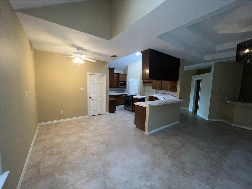 6303 Oso Parkway - Photo 4 of 25