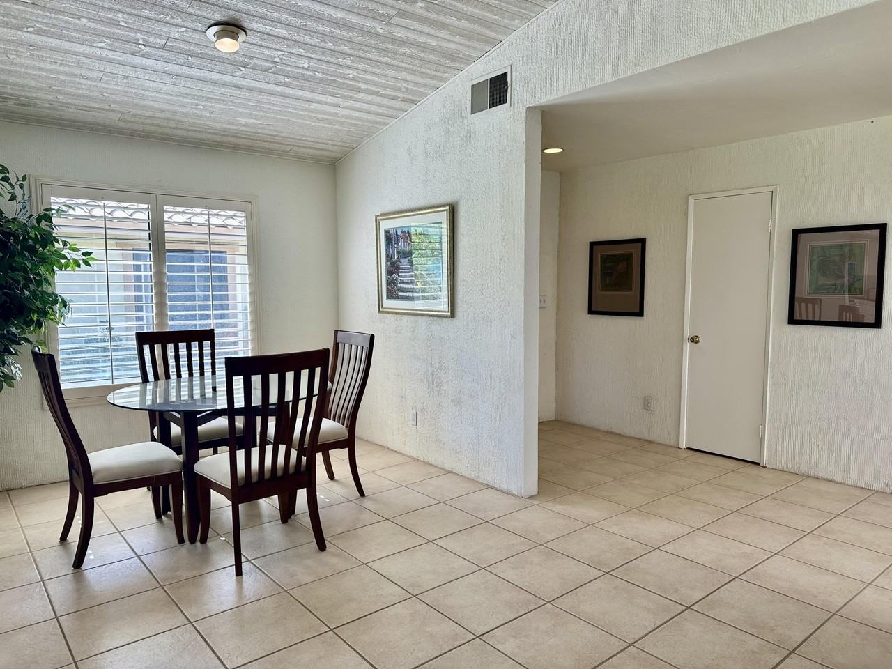 432 Sierra Madre South - Photo 4 of 14