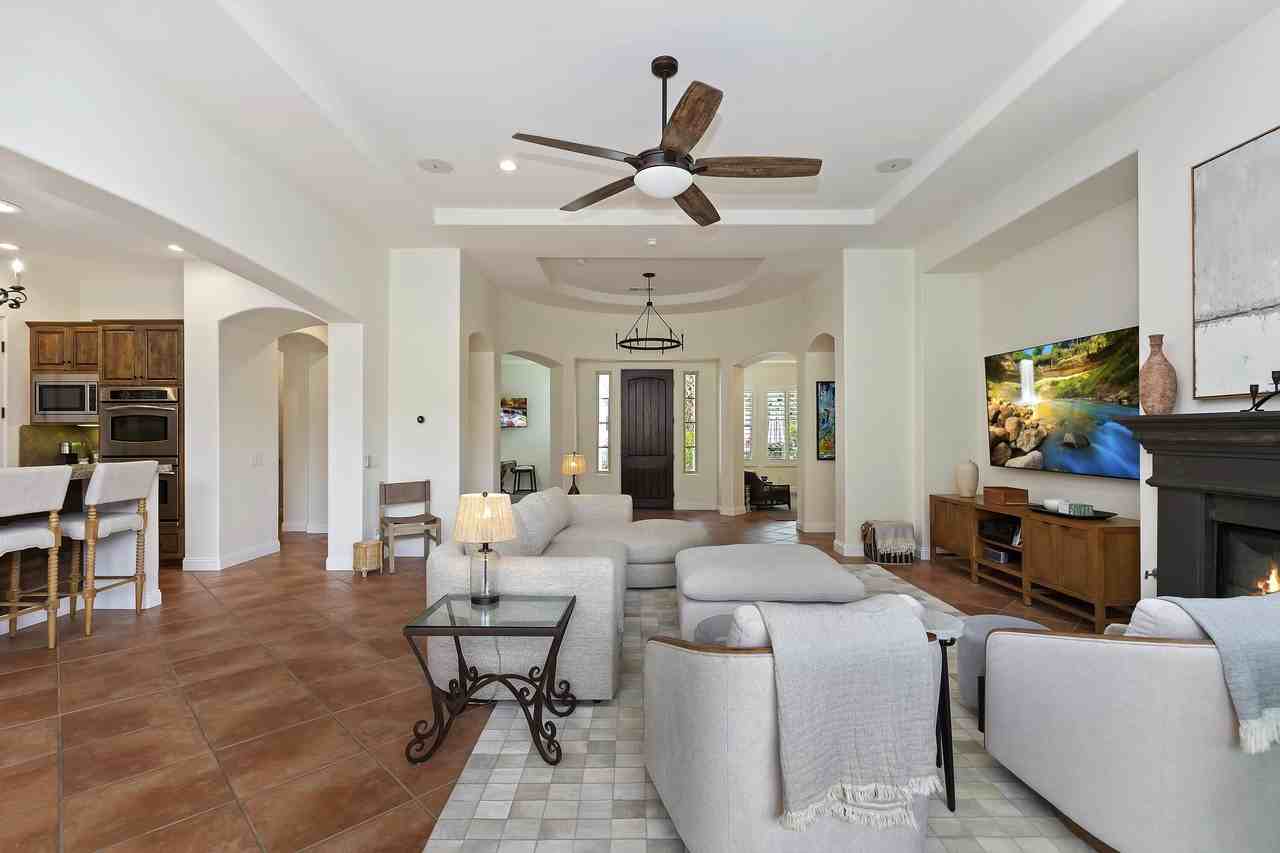 47925 Wind Spirit Dr - Photo 2 of 43