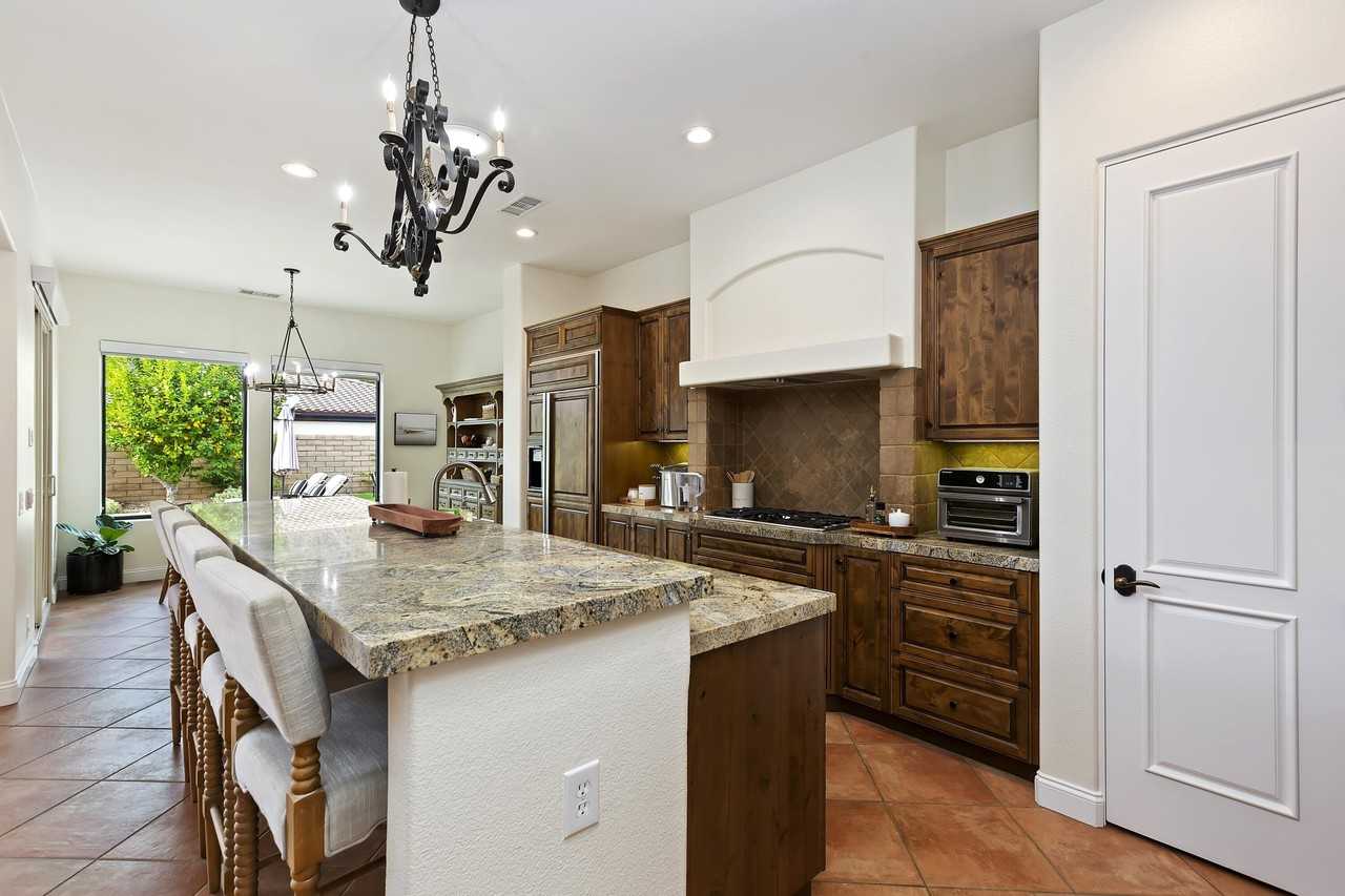 47925 Wind Spirit Dr - Photo 4 of 43