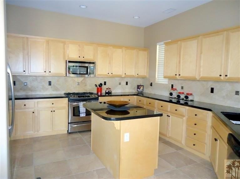 81278 Golden Barrel Way - Photo 6 of 17