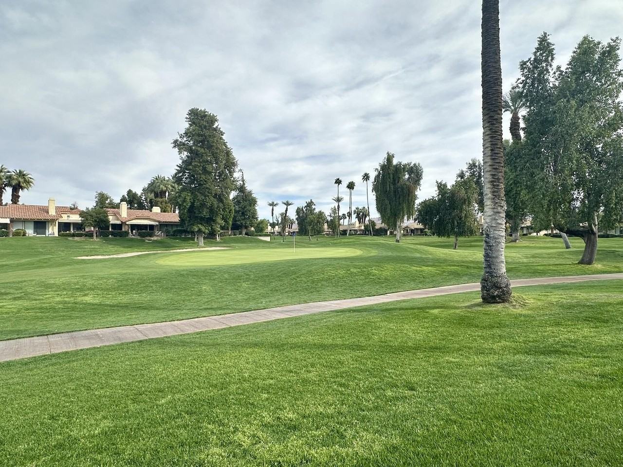 126 Castellana West - Photo 4 of 16